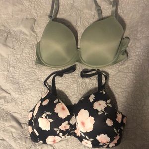 Final VS Pink lightly lined bras bundle - 36D
